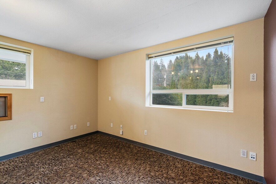 More Photos Of 101 E Main Ave, Morton Office For Sale