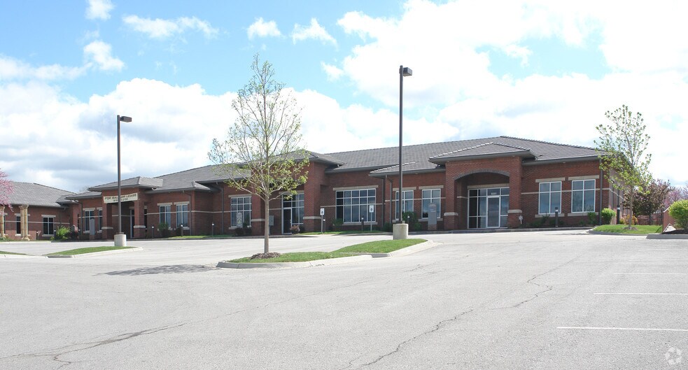 More Photos Of 3351-3383 NE Ralph Powell Rd, Lee's Summit Office For Lease