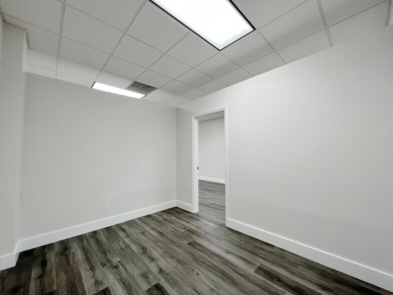 More Photos Of 7791 NW 46th St, Doral Office For Sale