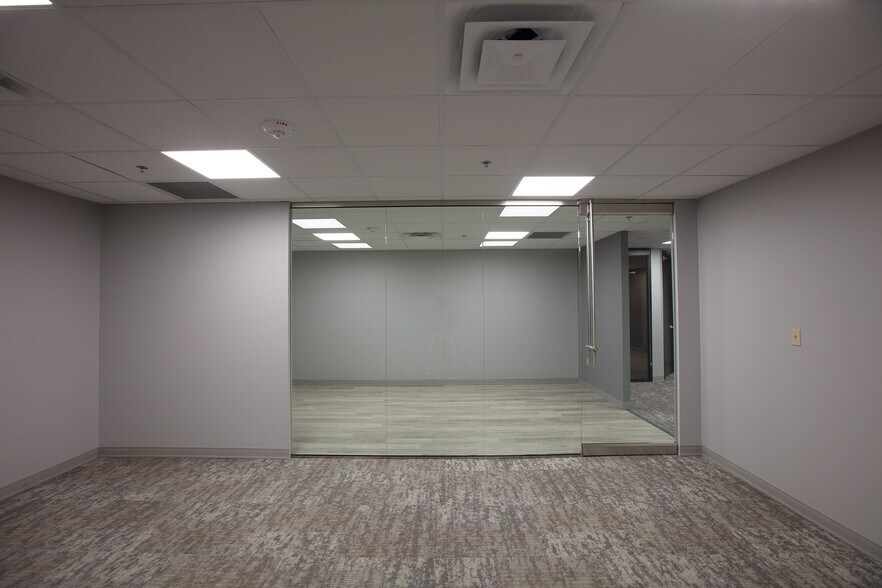 More Photos Of 3300 W Esplanade Ave S, Metairie Office For Lease