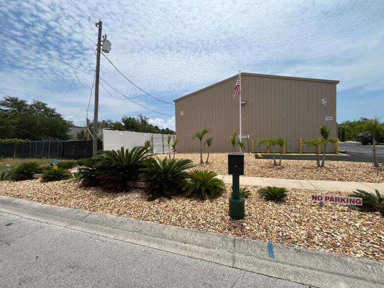 More Photos Of 743 Wesley Ave, Tarpon Springs Warehouse For Sale