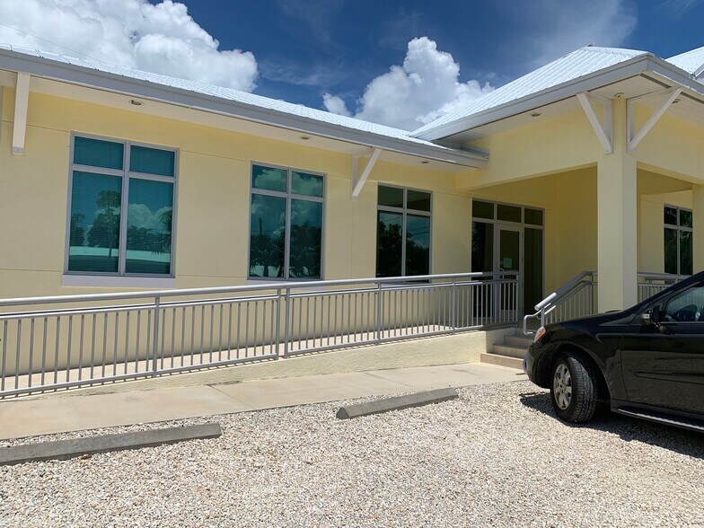 More Photos Of 9141 Overseas Hwy, Marathon Office For Lease