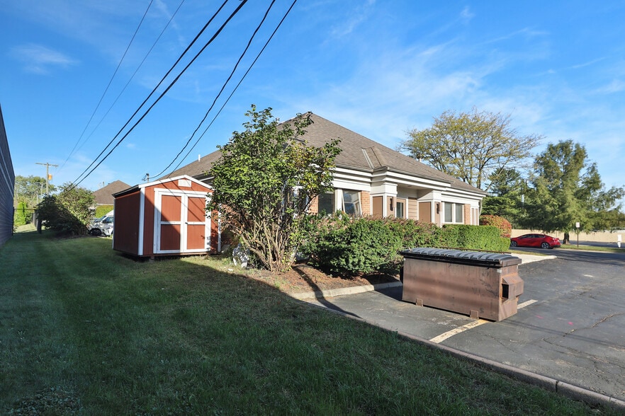 More Photos Of 2425 Deewood Dr, Columbus Medical For Sale