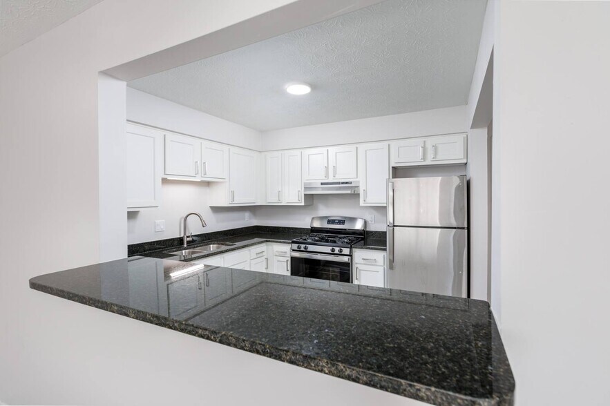 More Photos Of 4577 Olentangy River Rd, Columbus Apartments For Sale