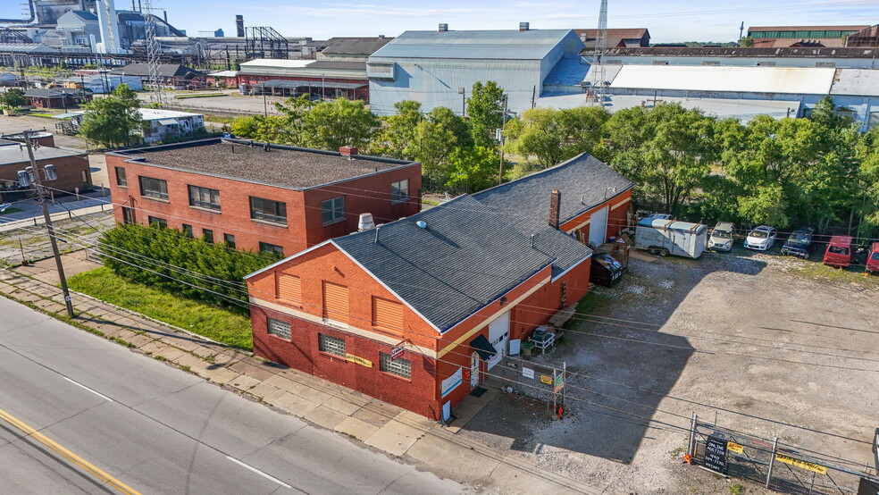 Primary Photo Of 1845 E 28th St, Lorain Auto Repair For Sale