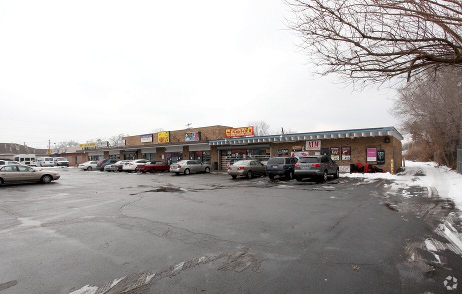 Primary Photo Of 3951-3975 E Livingston Ave, Columbus Storefront For Lease