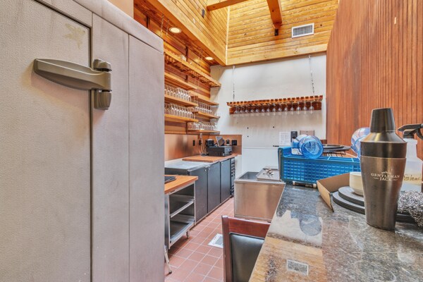 More Photos Of 33 S Carolina St, Hartwell Restaurant For Sale