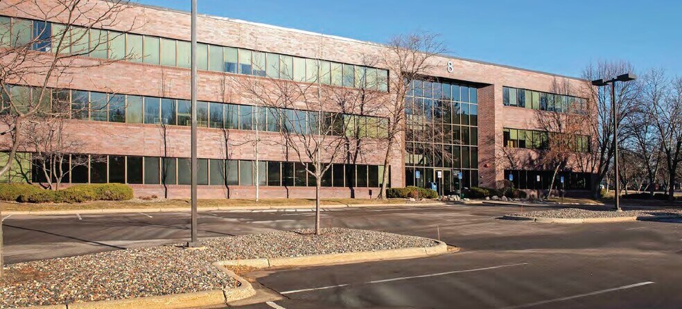 More Photos Of 8 Pine Tree Dr, Arden Hills Office For Sale