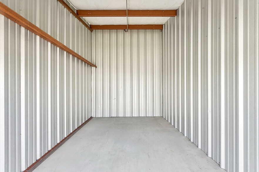 More Photos Of 201 23rd St, Kenner Warehouse For Sale