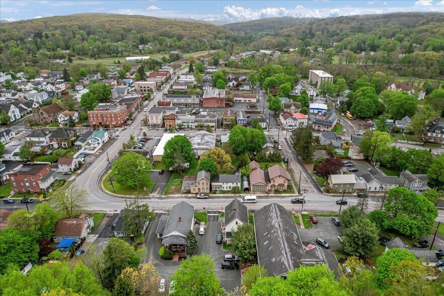 More Photos Of 141 Bellemonte Ave, Hawley Apartments For Sale