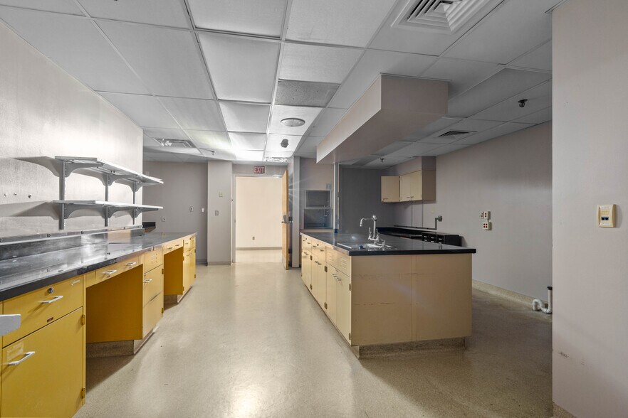 More Photos Of 94 Hospital St, Ridgway Specialty For Sale