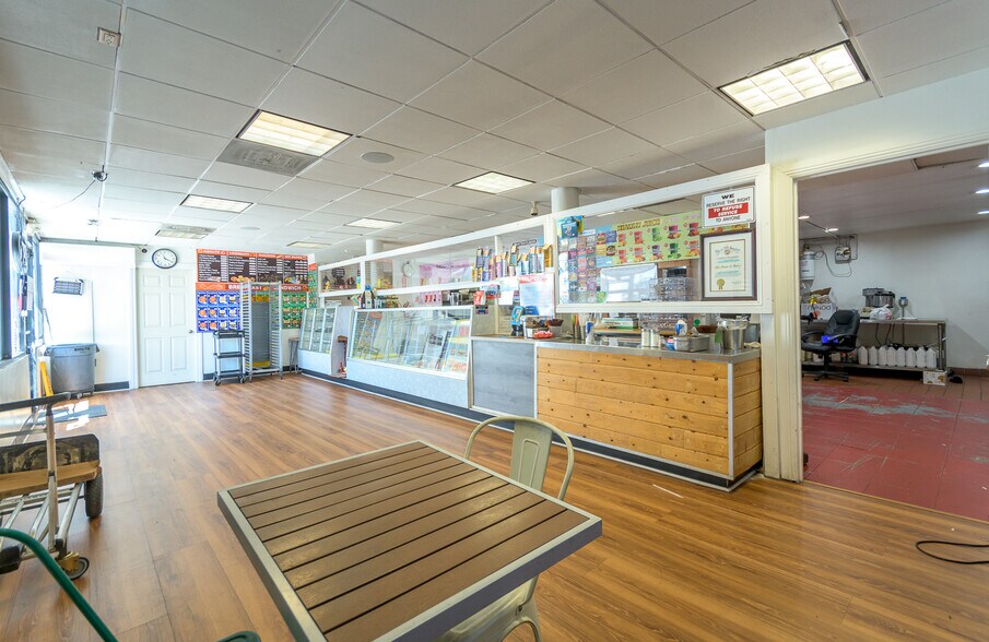 More Photos Of 853 E Manchester Ave, Los Angeles Restaurant For Sale