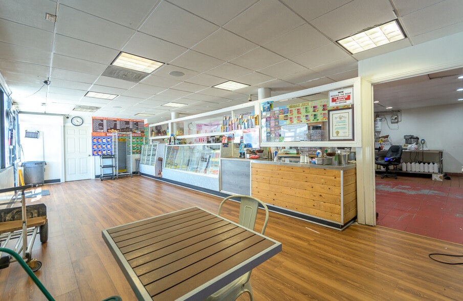 More Photos Of 853 E Manchester Ave, Los Angeles Restaurant For Sale