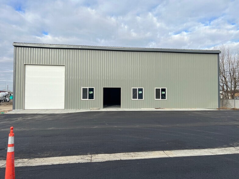 More Photos Of 203 Hannibal Street, Caldwell Warehouse For Lease