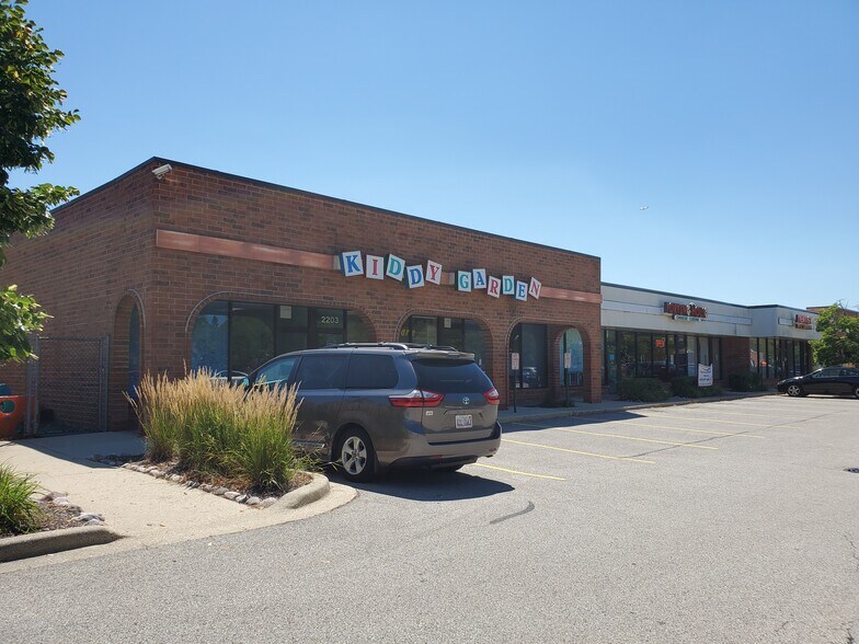 More Photos Of 2203-2241 W Schaumburg Rd, Schaumburg Unknown For Lease