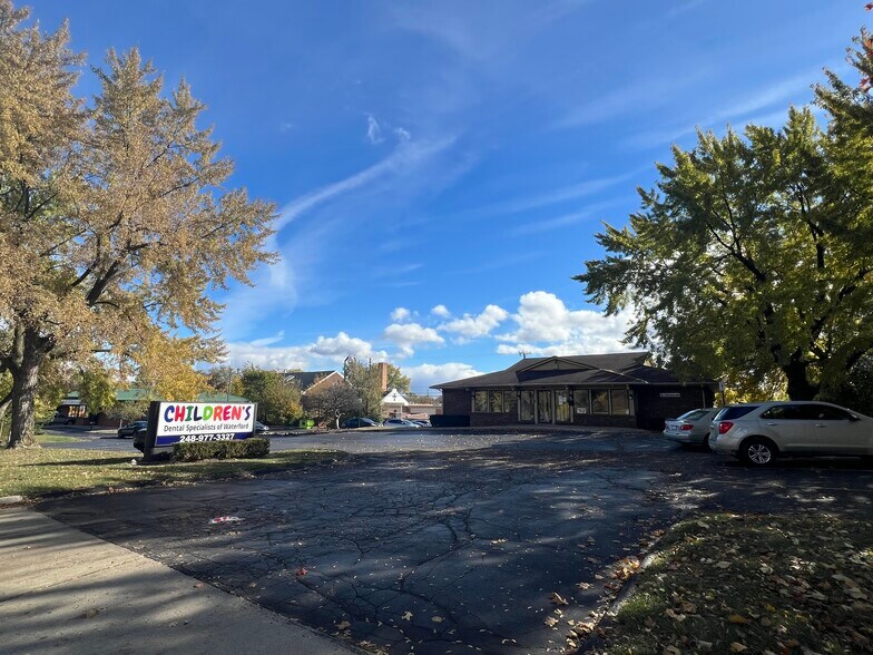 More Photos Of 1265 W Huron St, Waterford Medical For Lease