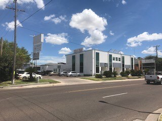 More Photos Of 102 E Calton Rd, Laredo Storefront Retail Office For Sale