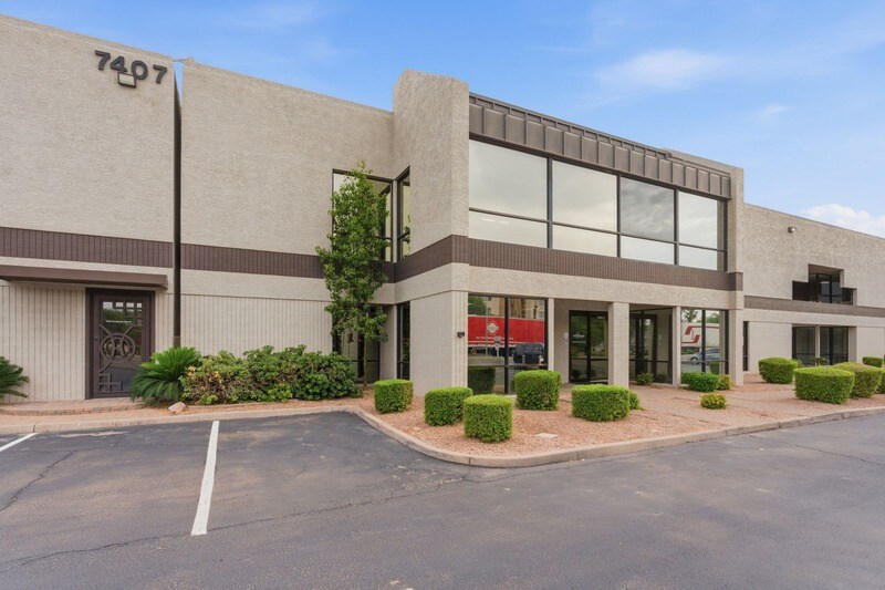 More Photos Of 7411 W Boston St, Chandler Warehouse For Lease