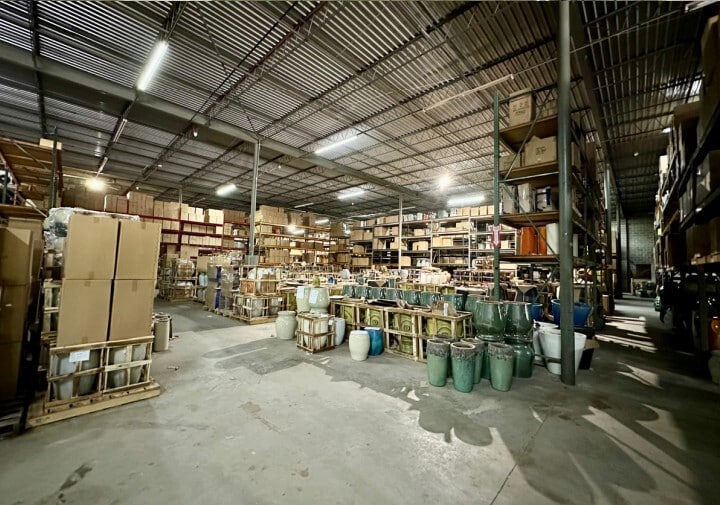 More Photos Of 3580-3588 Broad St, Chamblee Distribution For Sale