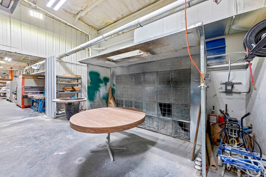 More Photos Of 42621 2nd St E, Lancaster Warehouse For Sale