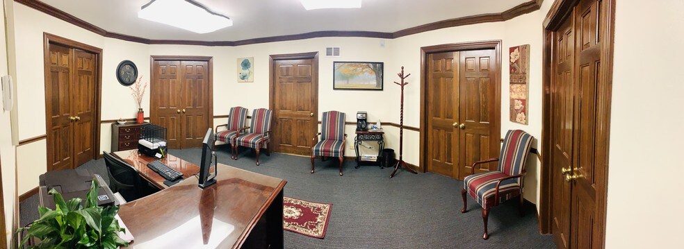 More Photos Of 1632 W Colonial Pky, Inverness Loft Creative Space For Lease