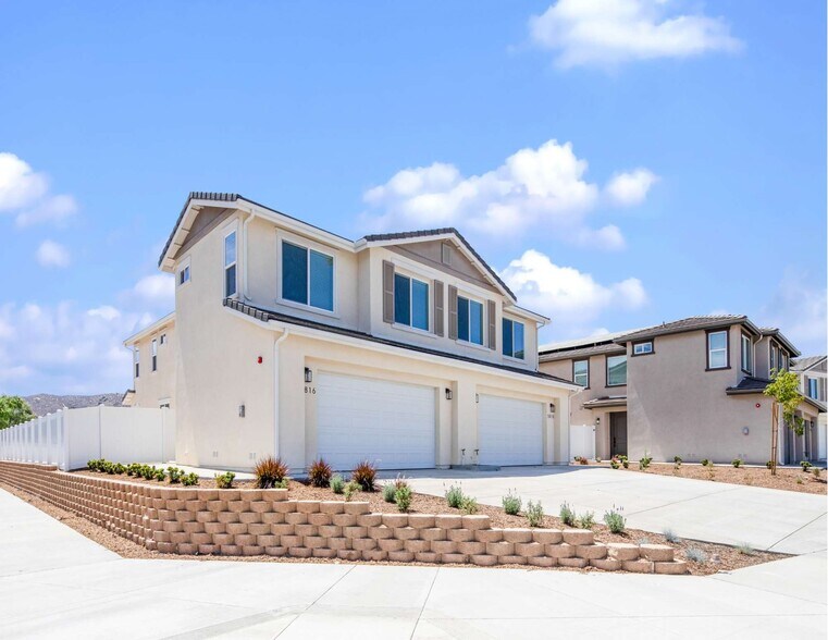 More Photos Of 5824 Persepolis Ct, Riverside Multifamily For Sale