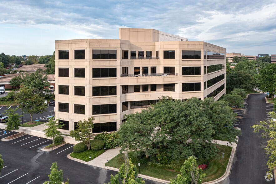 More Photos Of 3701 Pender Dr, Fairfax Office For Lease