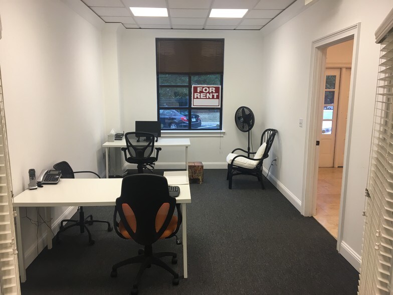 More Photos Of 3020 Highlands Pky, Smyrna Office For Lease