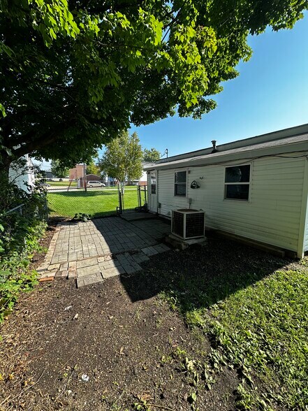 More Photos Of 1355 3rd Ave, Marion Multifamily For Sale