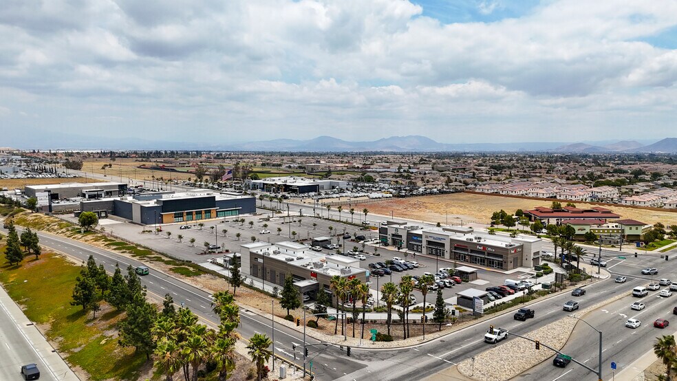 More Photos Of 16138-16164 S Highland Ave, Fontana General Retail For Sale