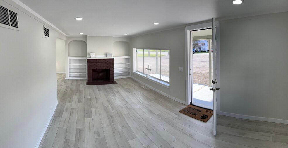 More Photos Of 5331 Gratiot Ave, Saint Clair Auto Dealership For Sale