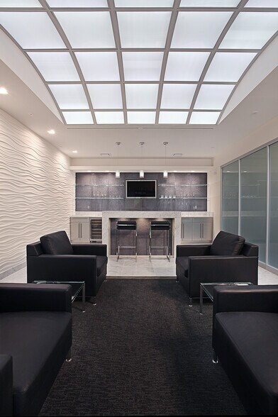 More Photos Of 45525 Grand River Ave, Novi Office For Lease