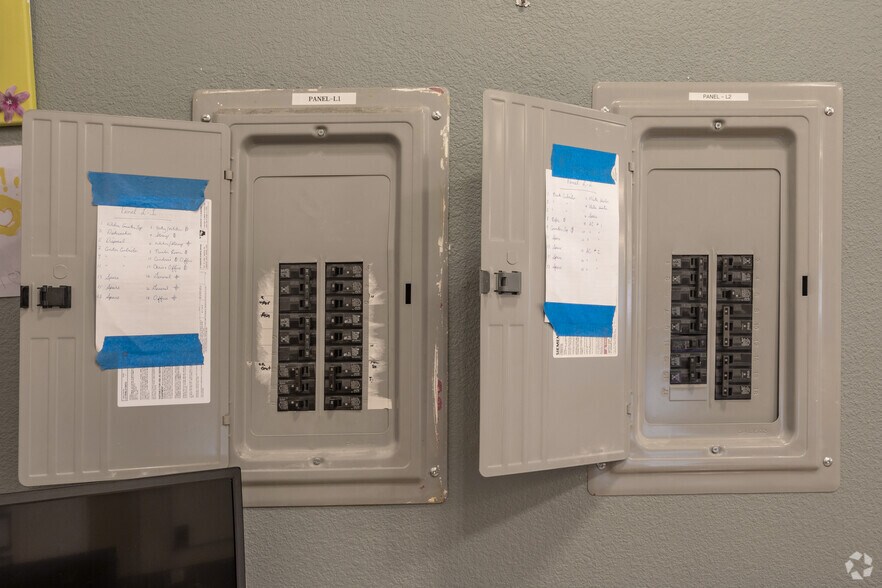 More Photos Of 521 Charcot Ave, San Jose Showroom For Lease