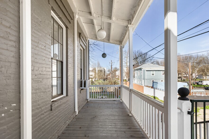 More Photos Of 1111-1123 D St, Sacramento Specialty For Sale