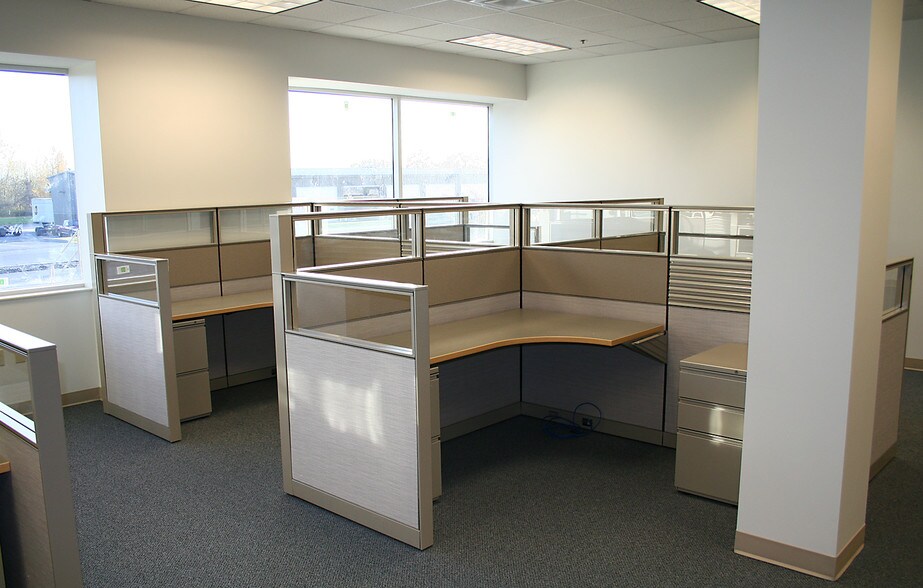 More Photos Of 21-25 Dutch Mill Rd, Ithaca Warehouse For Lease