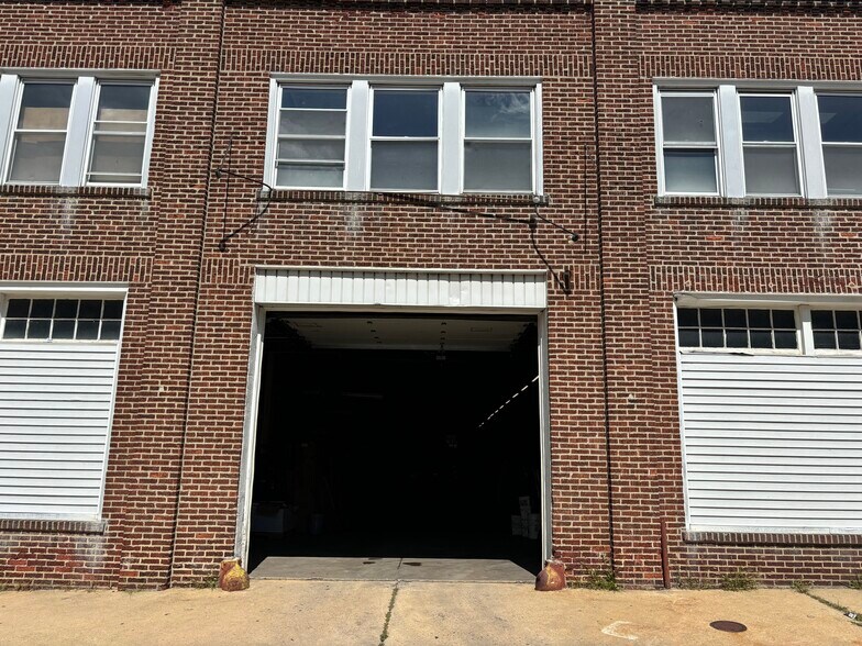 More Photos Of 921 W Washington St, Allentown Warehouse For Lease