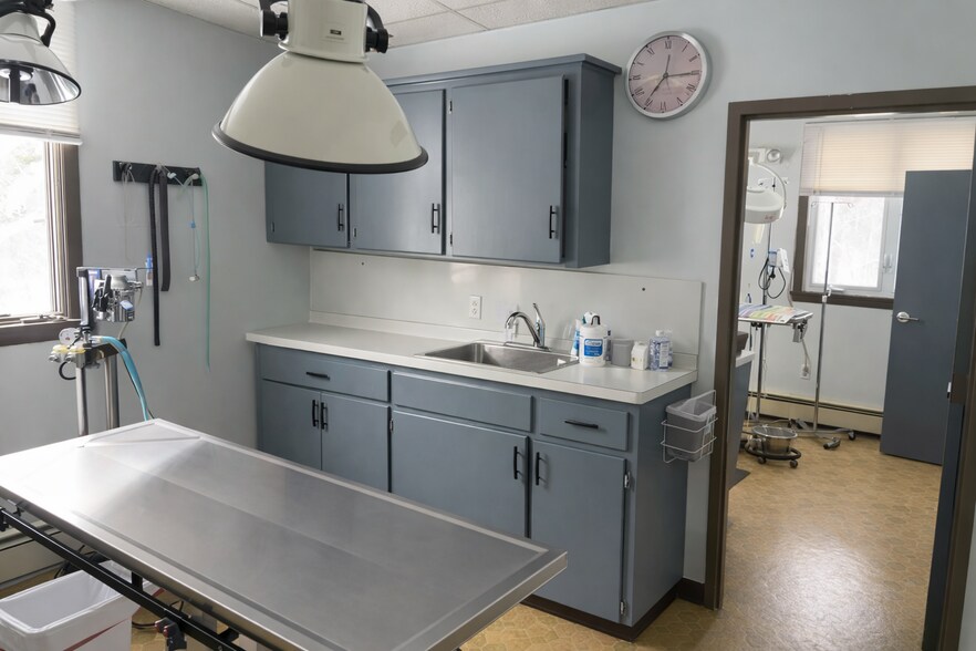 More Photos Of 3388 Chili Ave, Rochester Veterinarian Kennel For Lease