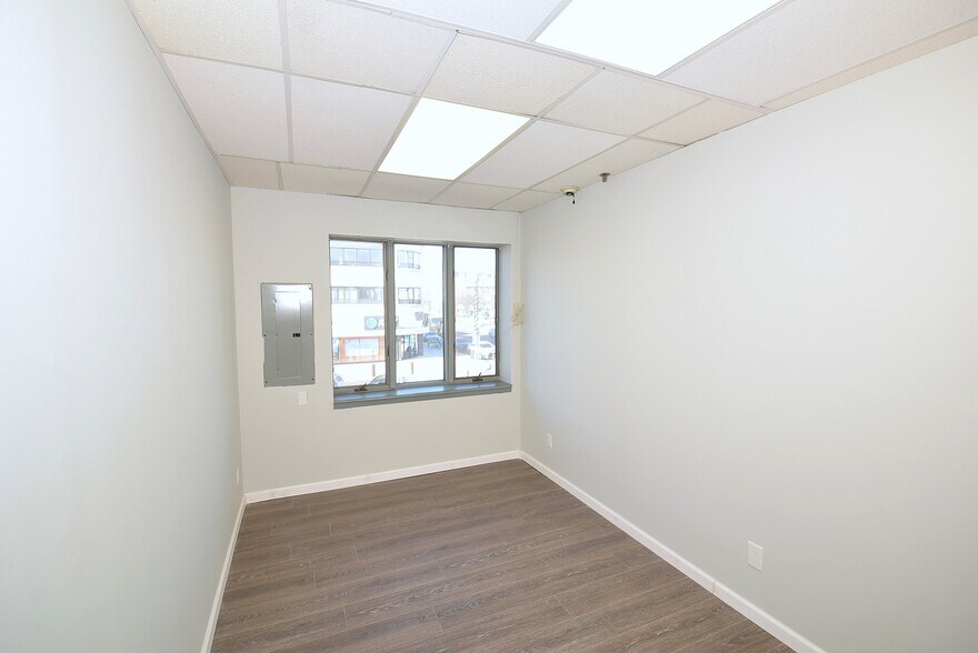 More Photos Of 350 National Blvd, Long Beach Storefront Retail Office For Lease