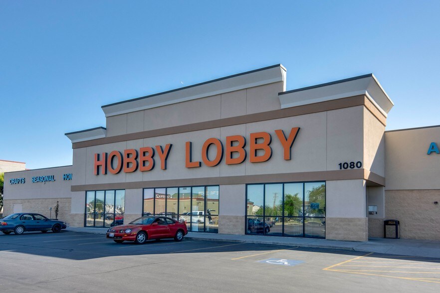 More Photos Of 1070-1080 N Main St, Layton Freestanding For Sale