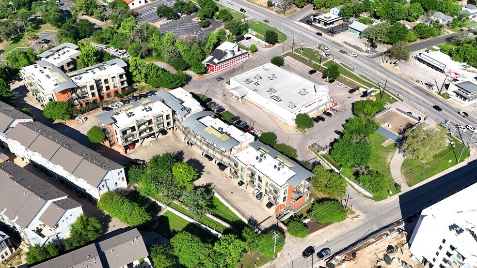 More Photos Of 2525 S Lamar Blvd, Austin Office For Sale