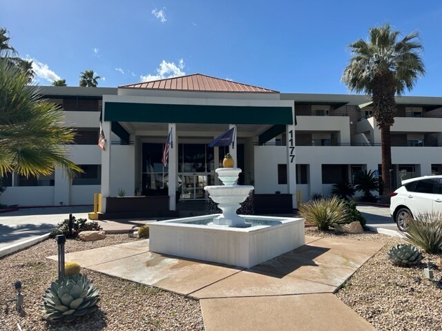Primary Photo Of 1177 N Palm Canyon Dr, Palm Springs Hotel For Lease