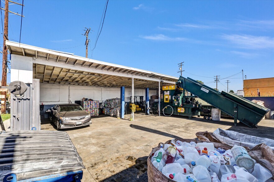 More Photos Of 1959 Firestone Blvd, Los Angeles Storefront Retail Residential For Sale