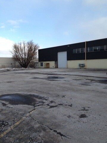More Photos Of 890 Brock Rd, Pickering Warehouse For Lease