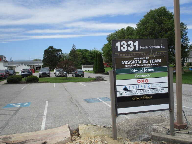 More Photos Of 1331 S 7th St, Chambersburg Office Residential For Sale