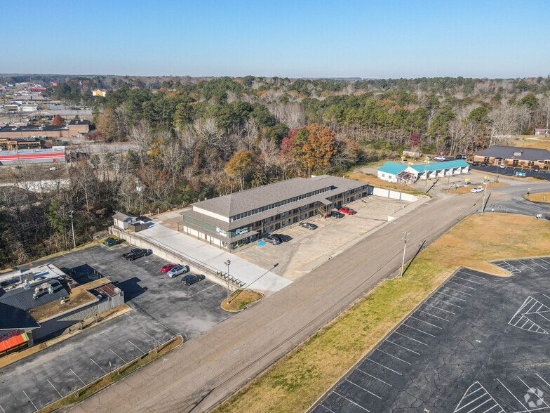 More Photos Of 200 The Mall Way, Jasper Hotel For Sale