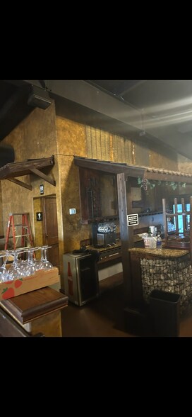 More Photos Of 139 W Shawnee St, Muskogee General Retail For Lease