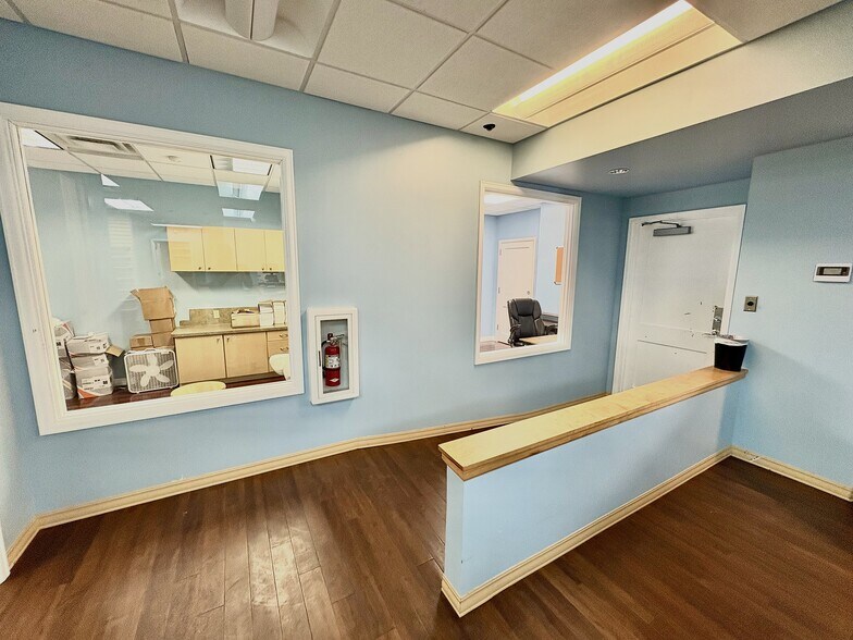 More Photos Of 910 Old Camp Rd, Lady Lake Medical For Lease