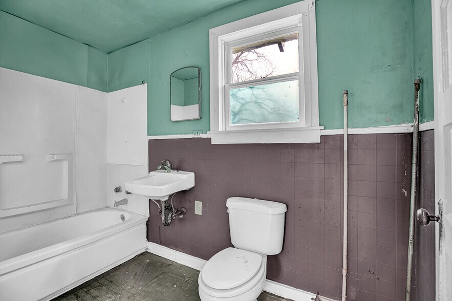 More Photos Of 650-664 S Seguin Ave, New Braunfels Land For Sale