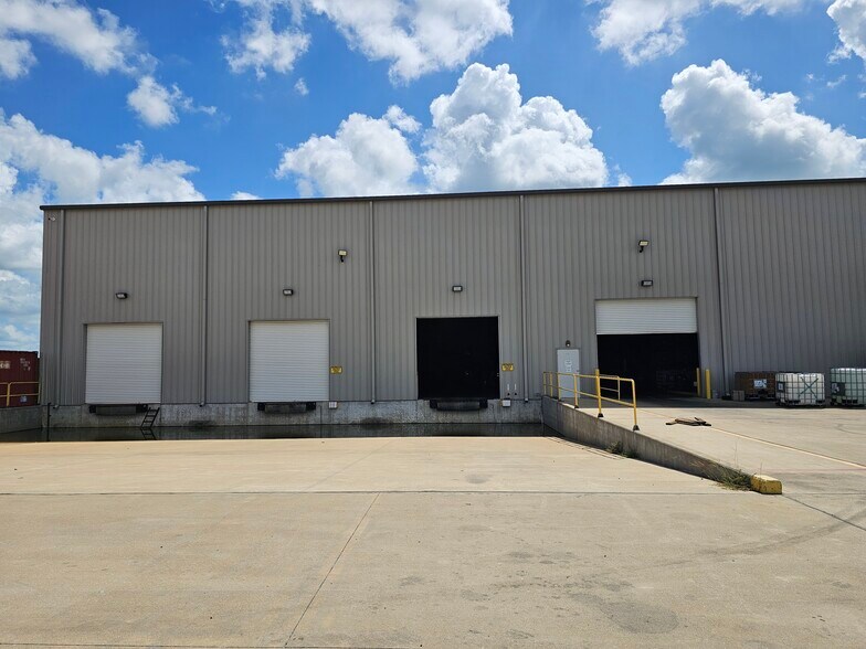 More Photos Of 51 County Road 171, Bay City Manufacturing For Sale
