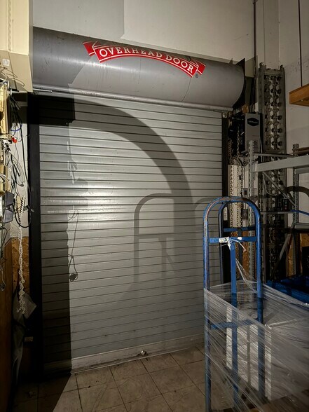 More Photos Of 350 Niagara St, Buffalo Drugstore For Lease